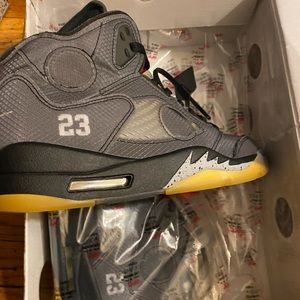 Jordan 5 OFF- WHITE Muslin